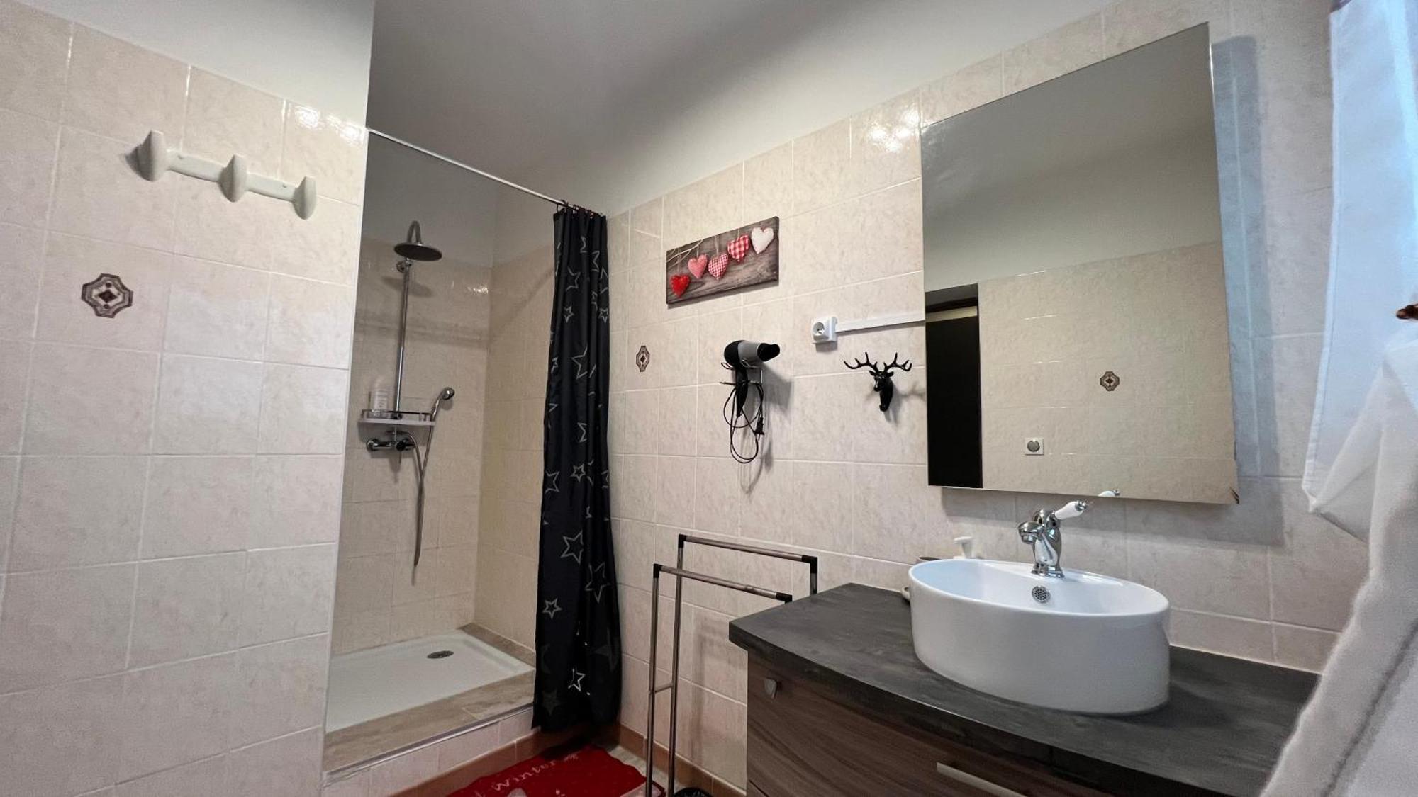 Chambres D'Hotes Le Saint Victor - Provence, Vaucluse Pernes-les-Fontaines Zewnętrze zdjęcie